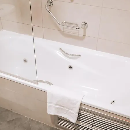 Vertice Sevilla Aljarafe Hotel 4*