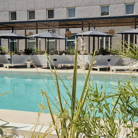 Hotell Vertice Sevilla Aljarafe