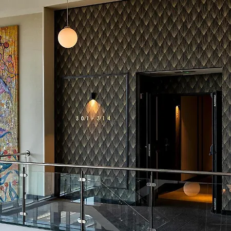 Hotell Vertice Sevilla Aljarafe 4*