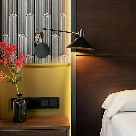 Hotell Vertice Sevilla Aljarafe 4*