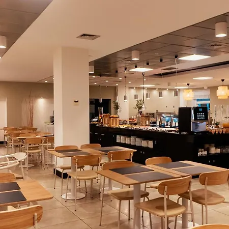 Hotell Vertice Sevilla Aljarafe