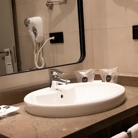 Vertice Sevilla Aljarafe Hotell 4*